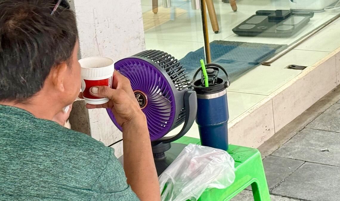 Seit fast drei Wochen ächzt Bangkok unter extremer Hitze.