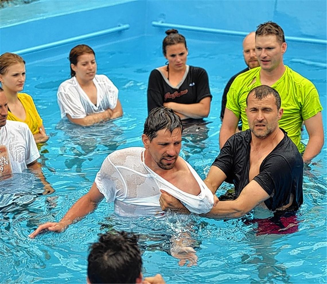 Selbstverteidigung im Pool als besonderer Höhepunkt. Foto: privat