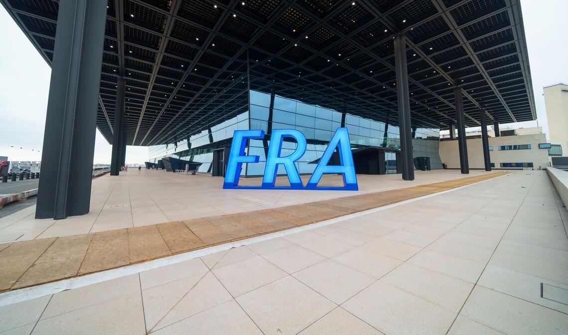 Selfie-Punkt am neuen Passagierterminal des Flughafens Frankfurt (FRA).