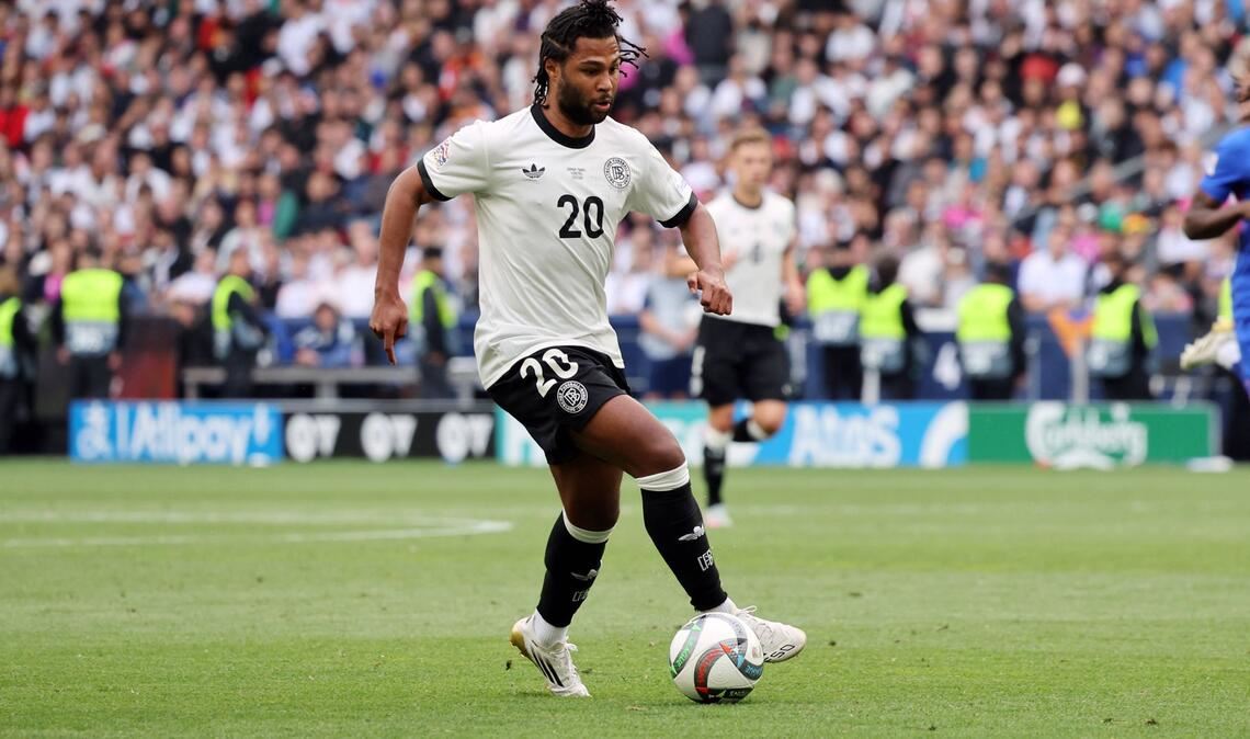 Serge Gnabry (Note 3): Mit vielen Positionswechseln in der Offensive. Und beim 2:2 blieb Serge Gnabry vor dem Schweizer Torwart Gregor Kobel ruhig (45.+2). Der Münchner war einer der Aktivposten im Spiel nach vorne. In den Schlussminuten war er jedoch nicht mehr so auffällig.