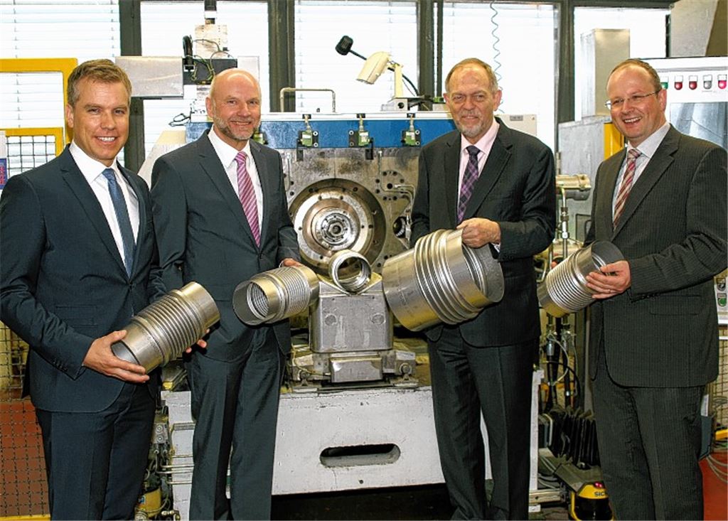 Sie blicken weiter ehrgeizig nach vorn: die Witzenmann-Vorstände Philip Paschen, Dr. Gerhard Flöck, Dr. Hans-Eberhard Koch und Dr. Andreas Kämpfe (v. li.). Foto:Kollros