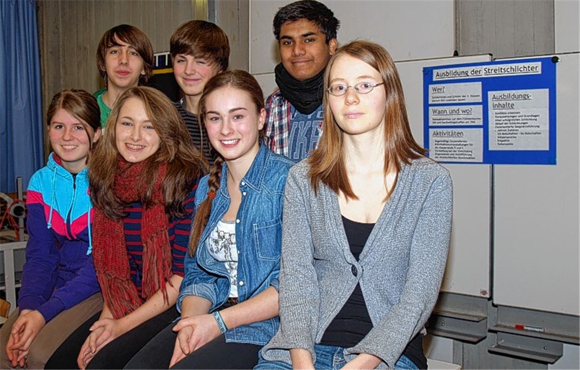 Sie engagieren sich als geschulte Streitschlichter für ihre Mitschüler.