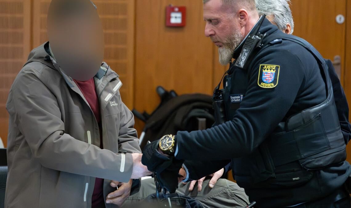 Sieben Männern wirft die Staatsanwaltschaft Mord vor.