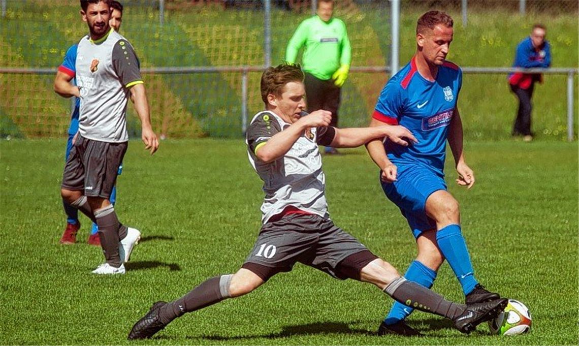 Ötisheim schlägt die Sportfreunde Ötisheim schlägt die Sportfreunde