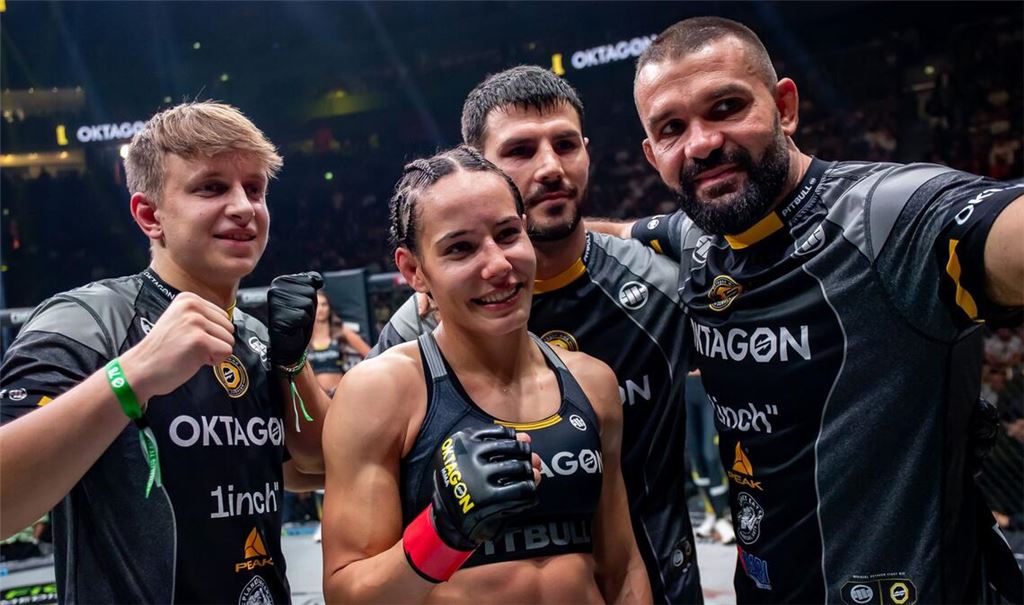 Siegreiches Team: Alina Dalaslan mit Jonah Marquardt, Anzor Magomedov und Peter Sobotta (von li.). Weitere Impressionen finden Sie in unserer Bildergalerie.