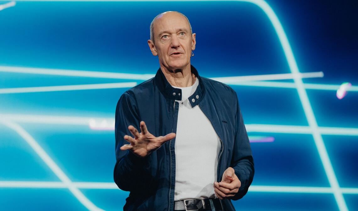 Siemens-Boss Roland Busch kündigte mehrere KI-Initiativen für die Industrie an.