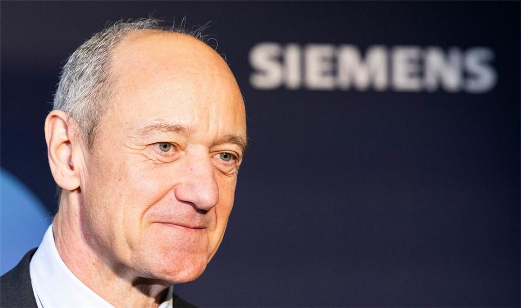 Siemens-Chef Roland Busch kann sich über einen Milliardenauftrag freuen. (Archivbild)
