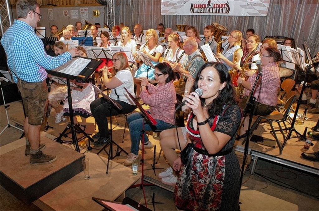 Scheunenfest feiert erfolgreiche Premiere