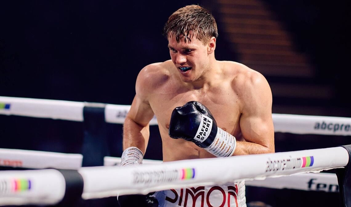 Simon Zachenhuber steigt am 11. April wieder in den Ring – diesmal in London.