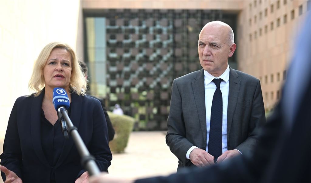 Sind auf Besuch in Katar: Innenministerin Nancy Faeser und DFB-Boss Bernd Neuendorf.