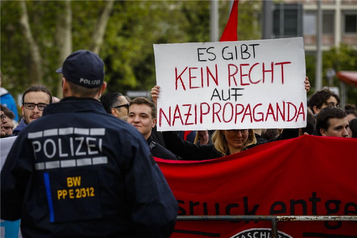 Demontration der Partei Die Rechte in Pforzheim