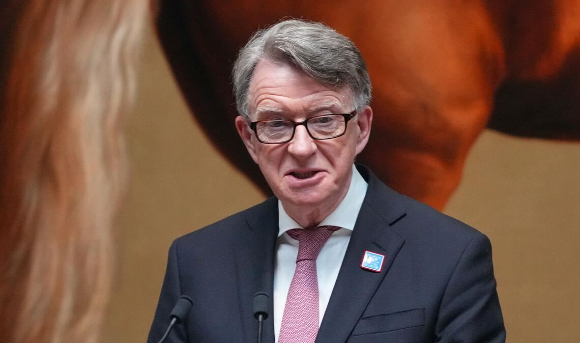 Sir Peter Mandelson ist seit den 80er Jahren eine umstrittene Größe in der britischen Politik. Nicht umsonst hat er den Spitznamen „Fürst der Finsternis“.