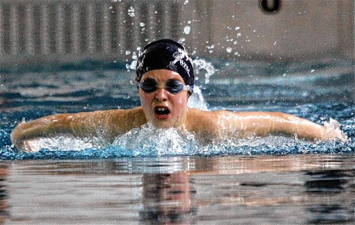Sirko Großmann gehört als neuer Kreismeister über 100 Meter Lagen zu den Hoffnungen der Wasserfreunde Mühlacker im Jahrgang 2000. Fotos: Eigner