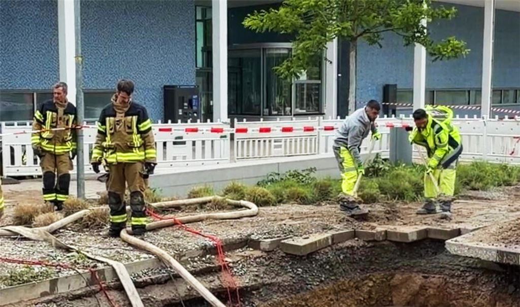 So sah es auf dem Vorplatz des Bad Berg am Dienstagvormittag aus.