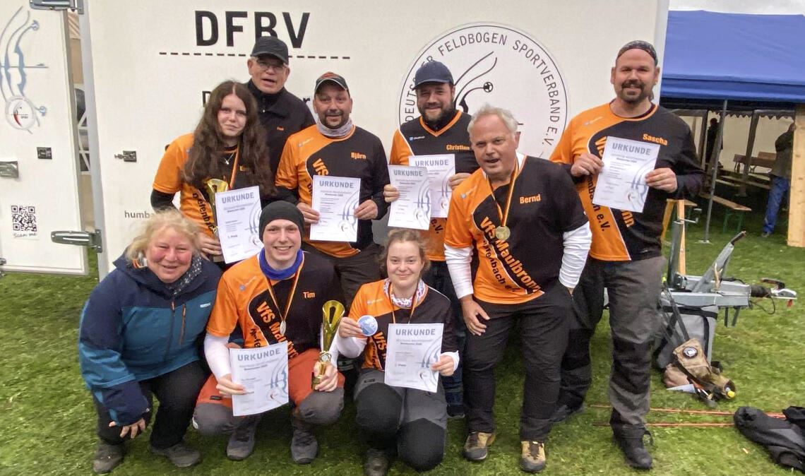So sehen Sieger aus: Die Vertreter des VfS Maulbronn-Diefenbach, die bei der DM in Coswig mehrfach jubeln durften. Foto: privat