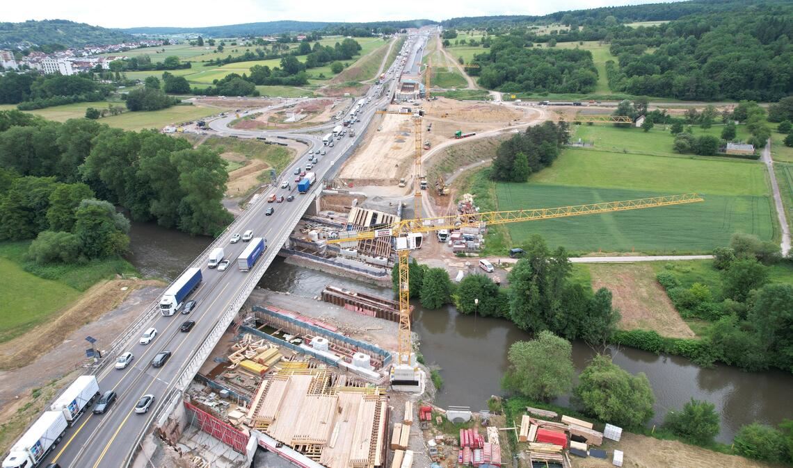 So sieht es beim Bau der Enz- und B10-Brücke in Fahrtrichtung Stuttgart derzeit aus. Foto: Autobahn GmbH Niederlassung Südwest