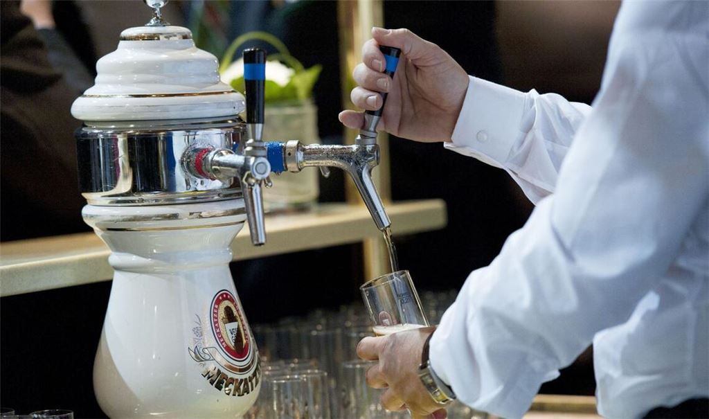 So viel steht fest: in der Meckatzer Bräustüble gibt es für die ungebetenen Gäste kein Bier.