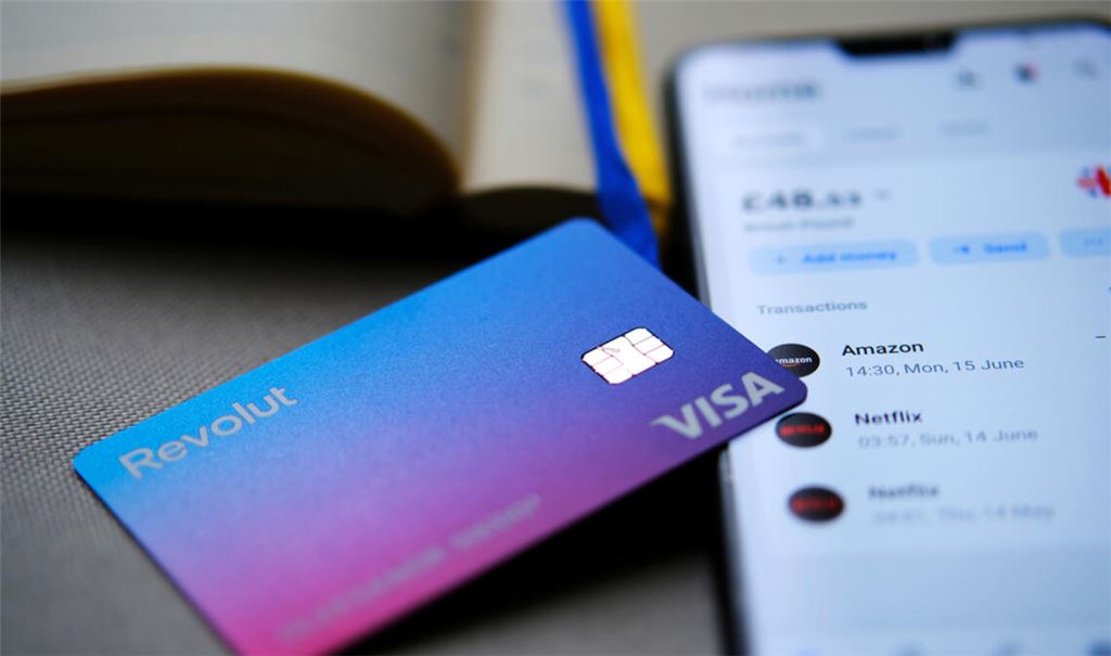 So zahlen Sie Bargeld auf Ihr Konto ein.