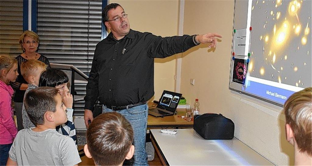 Schwarze Löcher wecken Interesse der Schüler