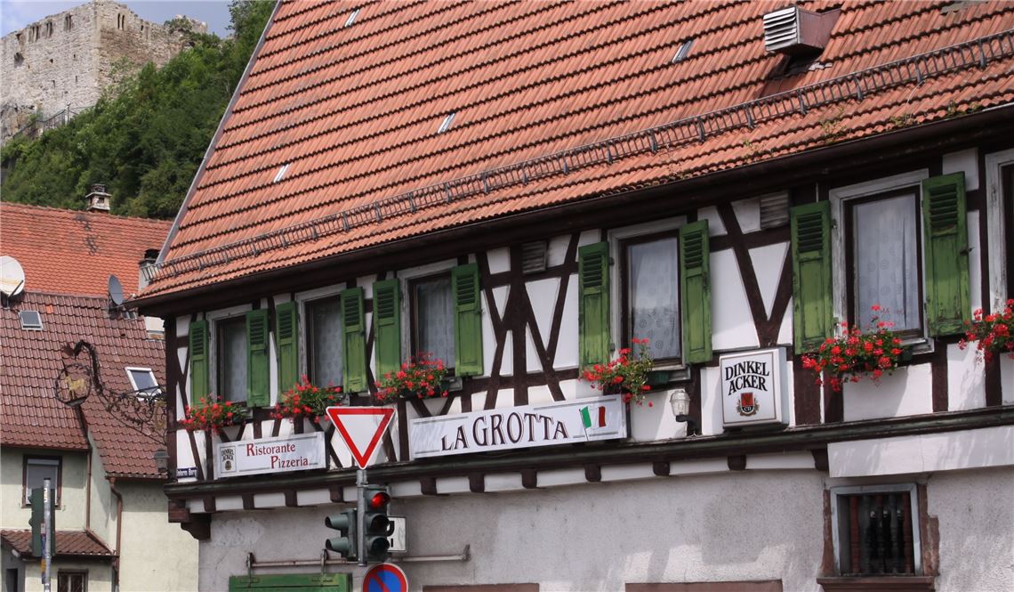 911_0008_39533_md_La_Grotta