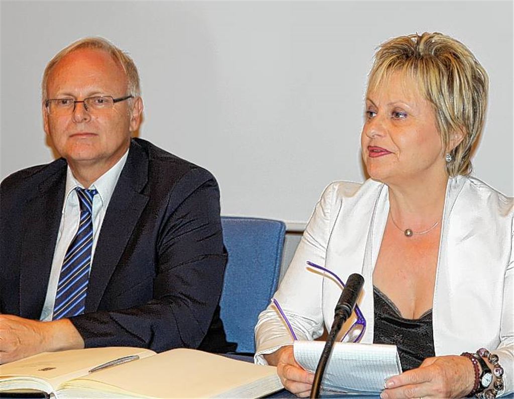 Sonia Masini mit Landrat Röckinger bei einem Besuch im Enzkreis im Herbst 2011.