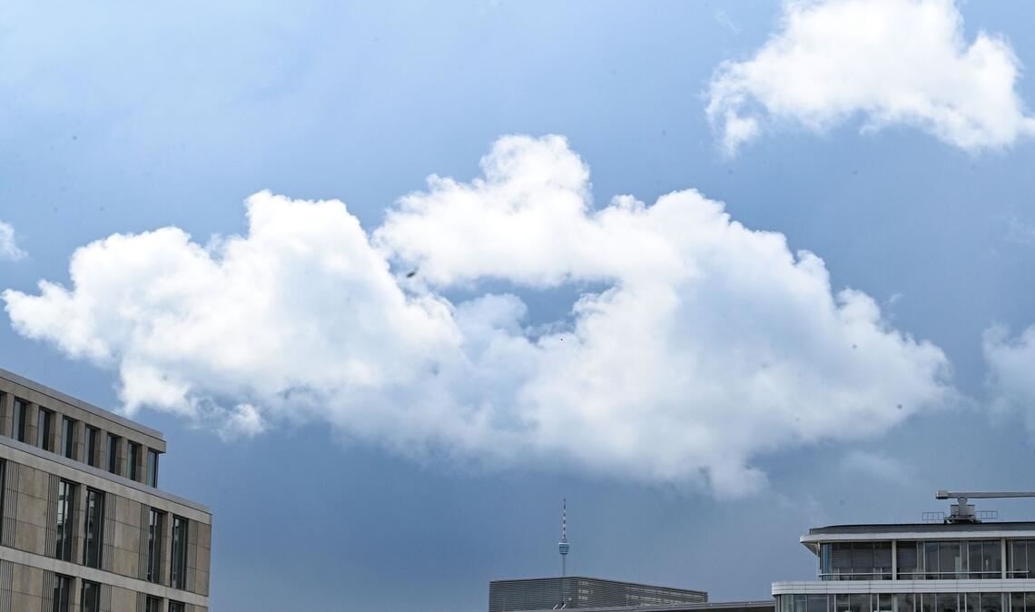 Sonne, Wolken und Schauer - so geht es vorerst weiter beim Wetter.
