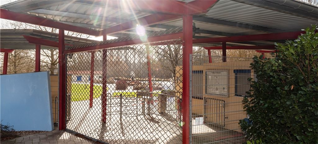 Sonnige Aussichten: Die Freibadanlage in Ötisheim soll pünktlich zum Saisonstart renoviert sein. Foto: Fotomoment