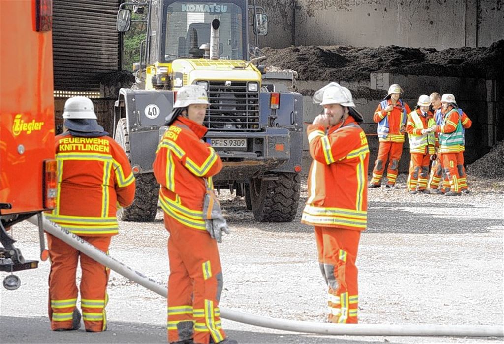 Feuerwehreinsatz in Firmenhalle