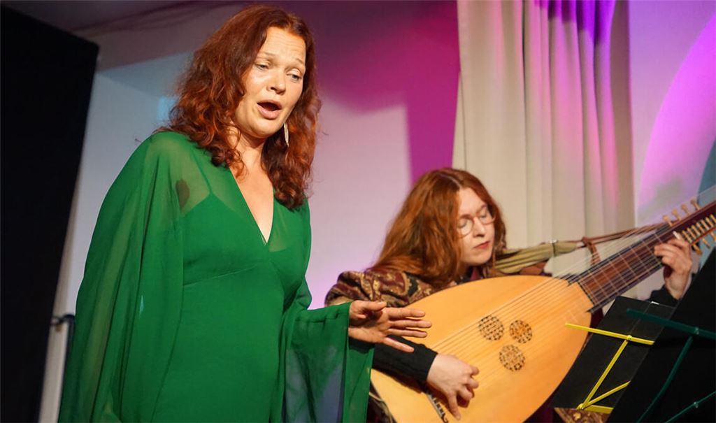 Sopranistin Juliane Brittain und Lautenistin Barbora Hulcova. Fotos: Bastian