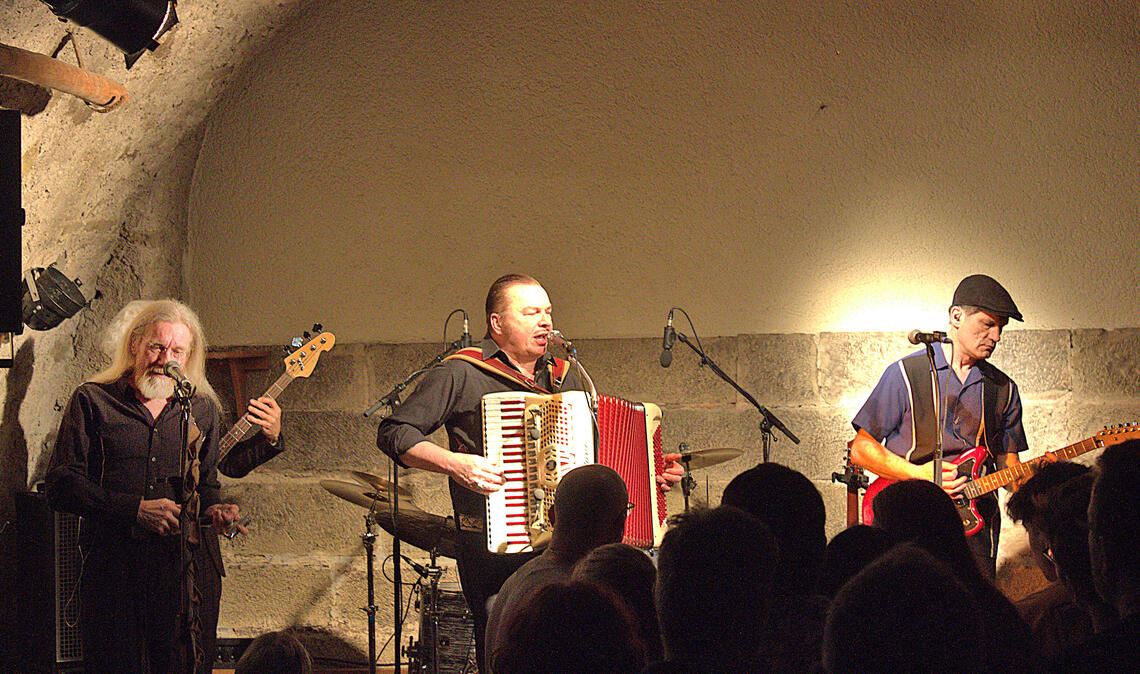 Sorgt für ein ausverkauftes Haus im Kulturkeller Cellarium: die Band „HISS“. Foto: Gießler