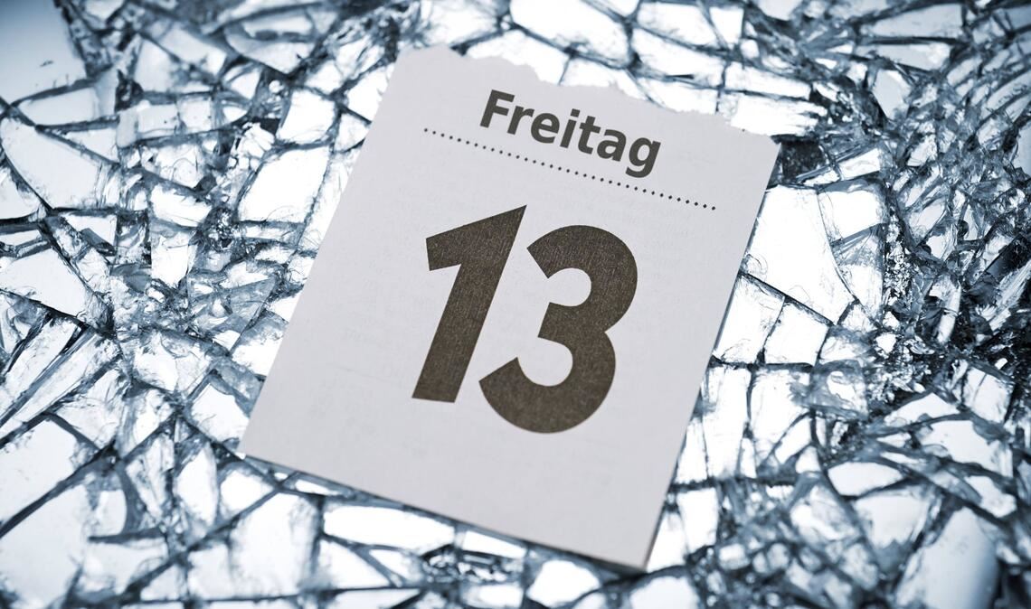 Sowohl die Zahl 13 als auch der Freitag an sich werden bereits seit lange Zeit mit Unglück verbunden. (Symbolbild)
