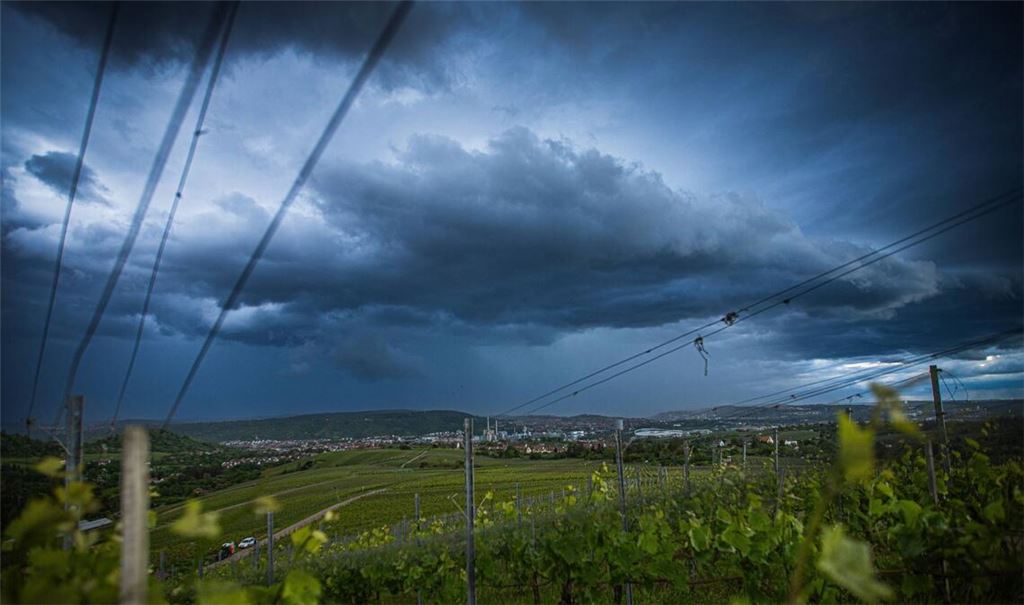 Spätestens am Dienstag sind laut Deutschem Wetterdienst  wieder Gewitter wahrscheinlich.