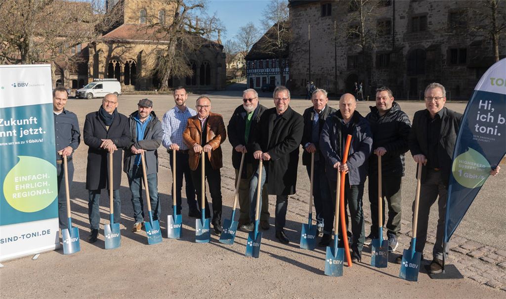 Spatenstich von BBV und Stadtverwaltung im Februar als große Show im Klosterhof – allerdings bisher ohne jeglichen Effekt. Foto: Archiv
