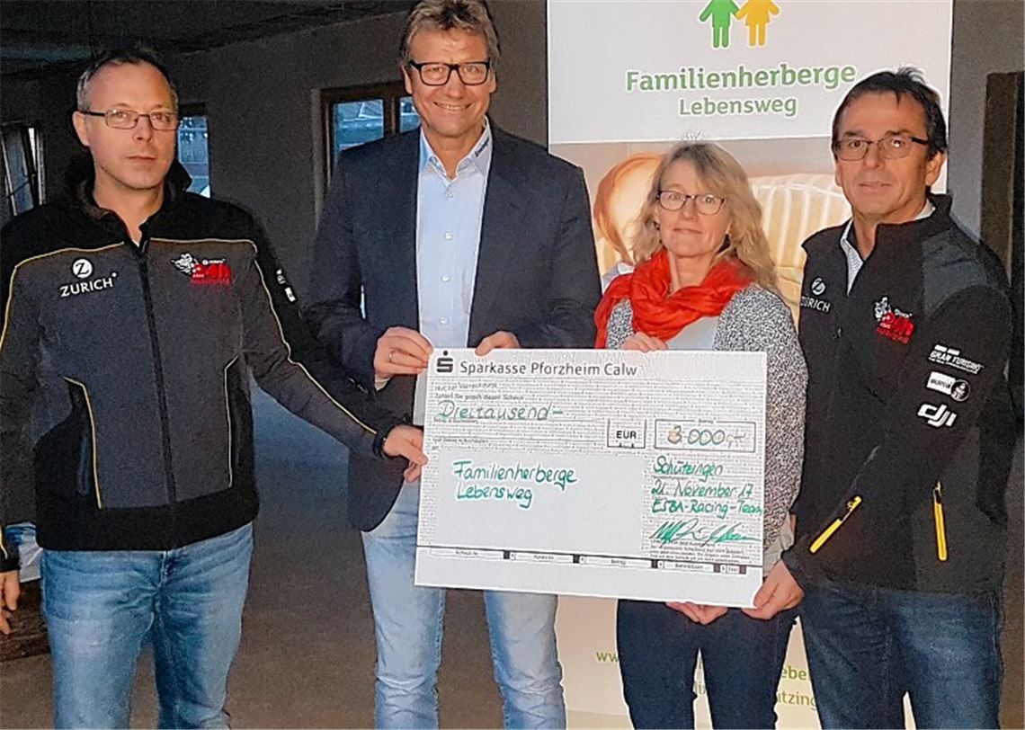Racingteam spendet für Familienherberge