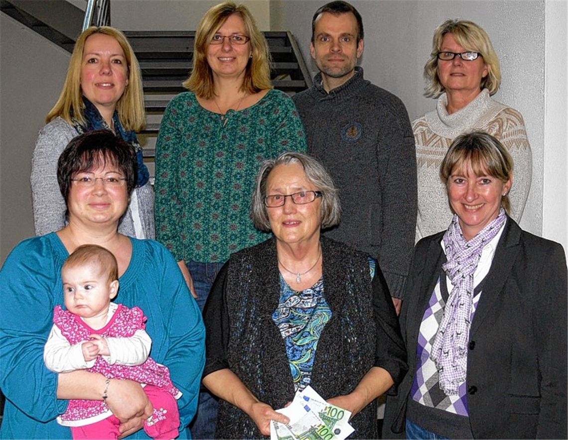 Spendenübergabe im Komm-In.