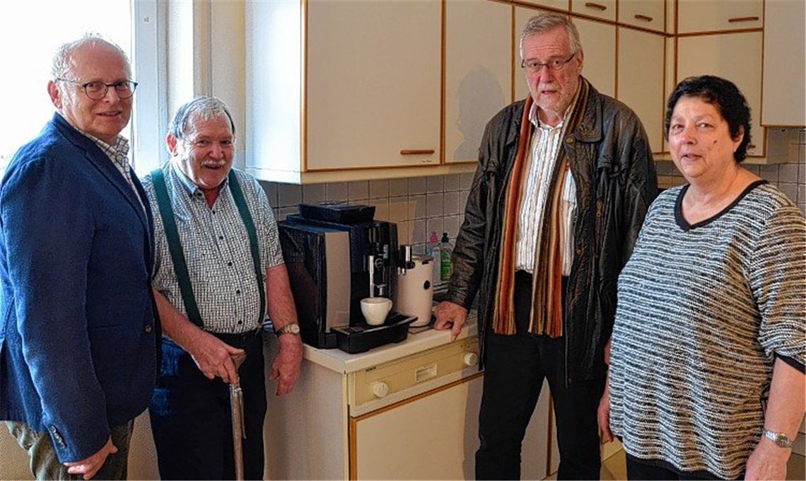 Stiftung spendet Kaffee-Vollautomat