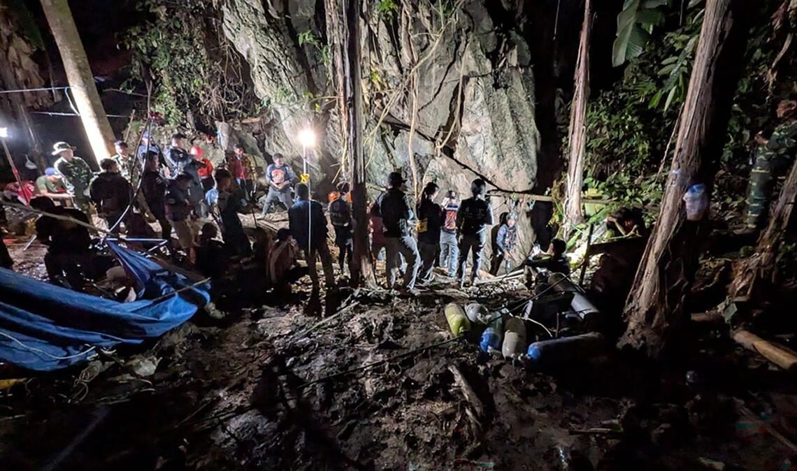 Spezialisten haben nach eigenen Angaben einen neuen Zugang zu der Höhle gefunden.