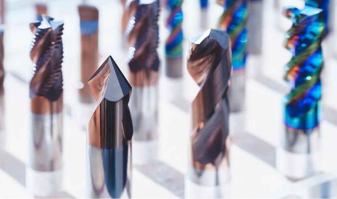 Spezialwerkzeug aus Hartmetall ist etwa im Maschinenbau aufgrund seiner Widerstandsfähigkeit unabdingbar – und bei Kriminellen heiß begehrt. Foto: AdobeStock/Aleksandr Matveev