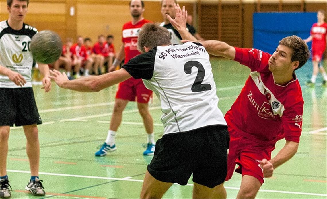 Spielen TSV Knittlingen (in Rot) und SG Pforzheim/Wiernsheim bald in einer Liga mit TV Gondelsheim, TSV Graben und SG Oberderdingen/Sulzfeld? Foto: Zschorsch