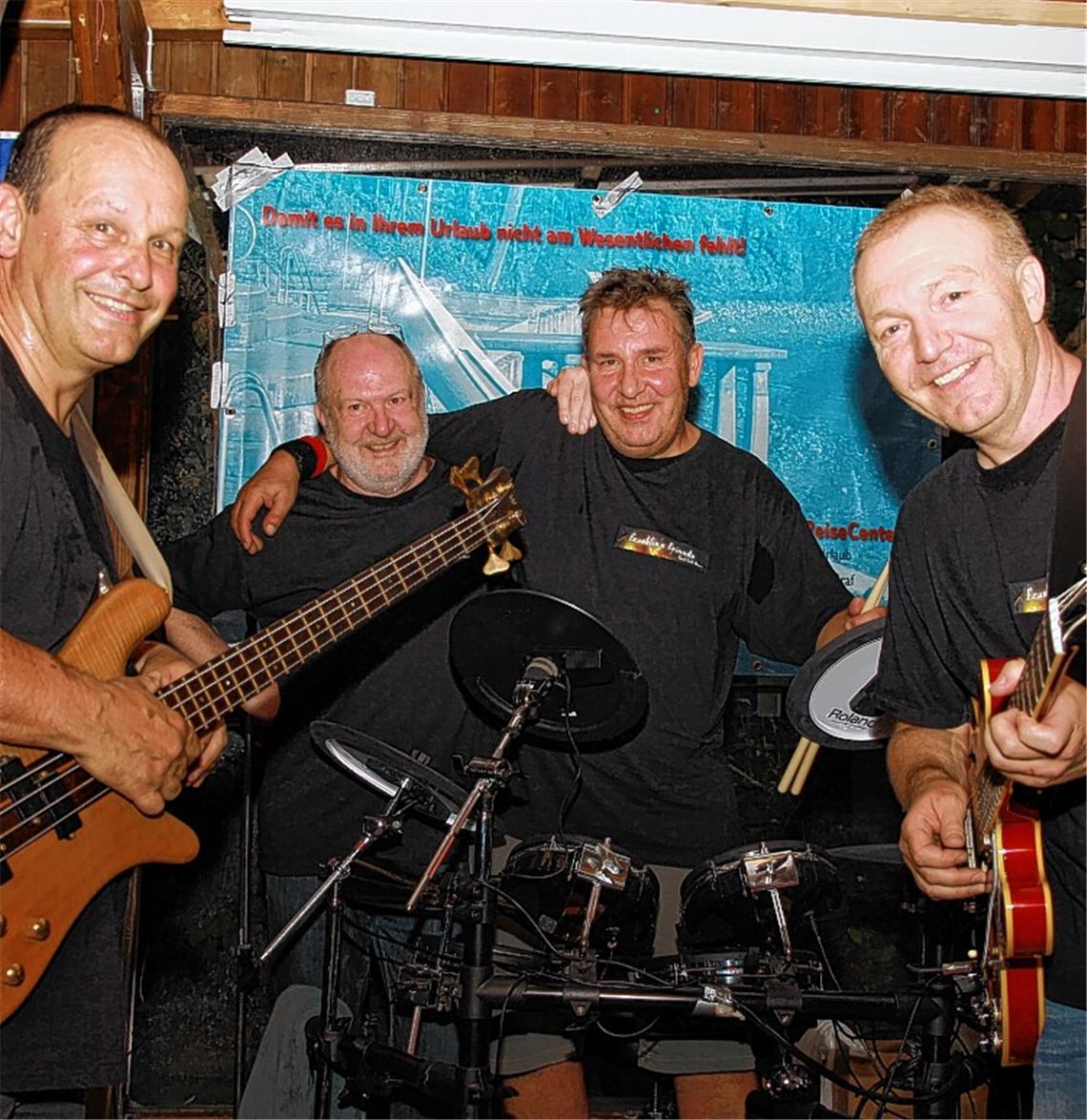Spielen im Musicpark Maulbronn für das Projekt Herberge Lebensweg (v. li.): Andreas Kiefner Volker Christmann, Michael Hoheneder und Martin Graf.Fotos: Recken