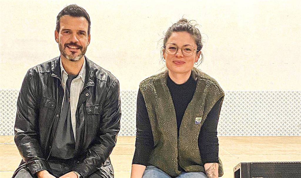 Spielen mit ihrer Band „PeopleforPeople“ für den guten Zweck: Sängerin Bianca Dreja und Gitarrist Oliver Ielo. Foto: Weber