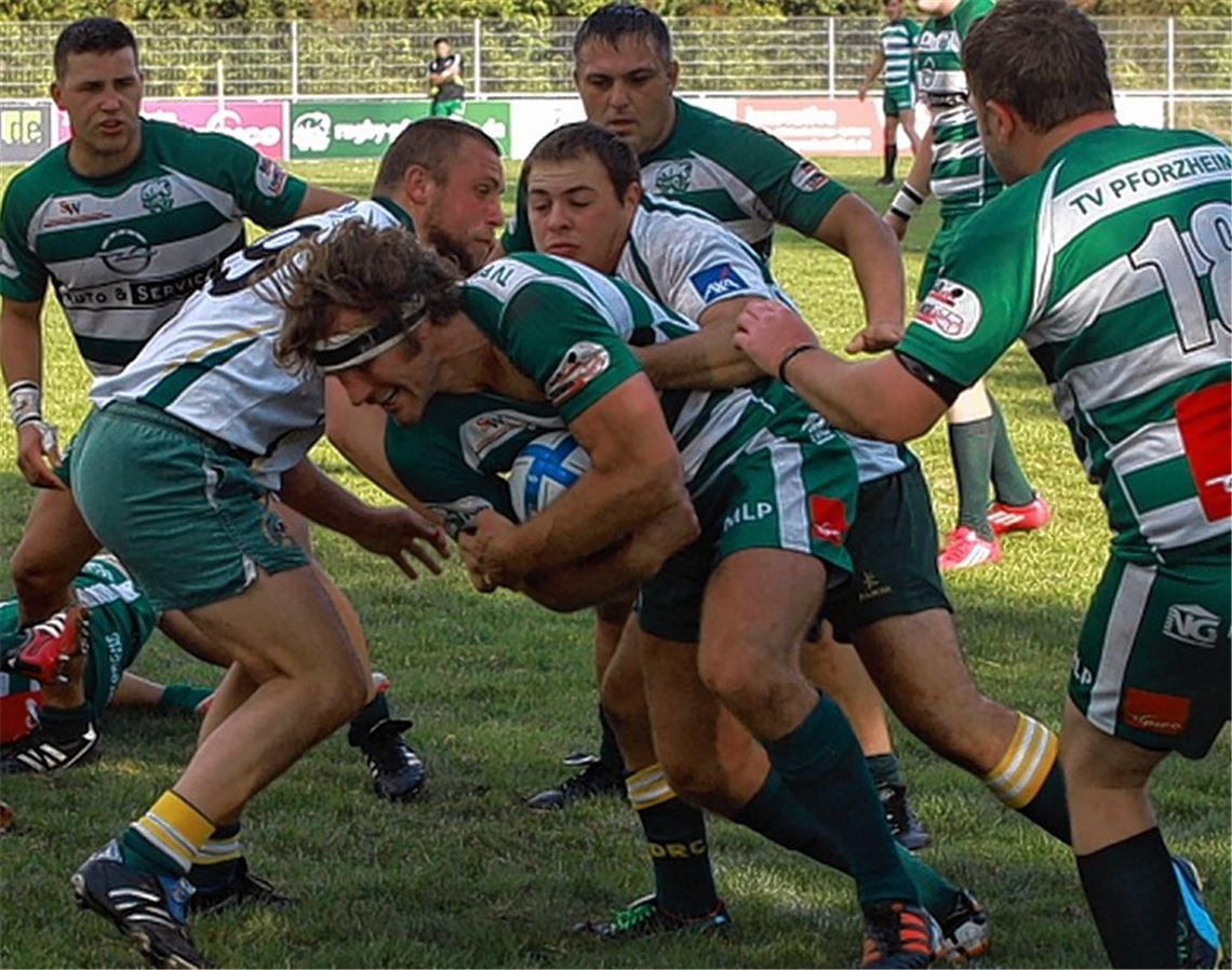 Spielertrainer John Willis (am Ball) will mit seiner Truppe wieder mindestens ins Halbfinale der Bundesliga-Playoffs. Archivfoto: Jürgen Keller