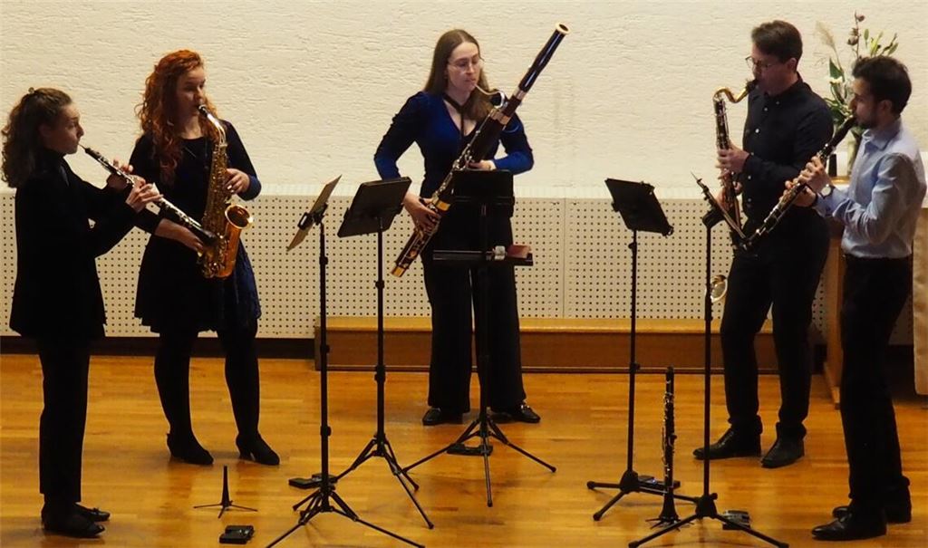 Spielfreude pur: Das Sonus Quintett auf der Bühne verzaubert das Publikum am Silvesterabend mit eindrucksvollen Klängen. Foto: Müller
