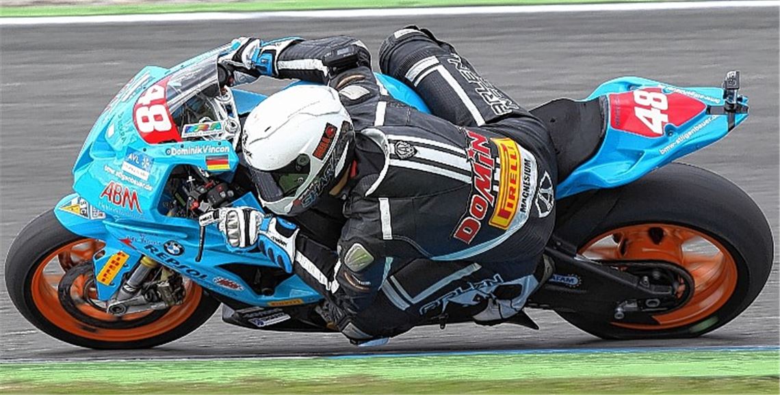 Spitzenplätze mit wenig Ressourcen: Im vergangenen Jahr belegte Dominik Vincon Platz drei in der Gesamtwertung der IDM Superstock. Nun wird sein Motorrad runderneuert. Fotos: Talmon
