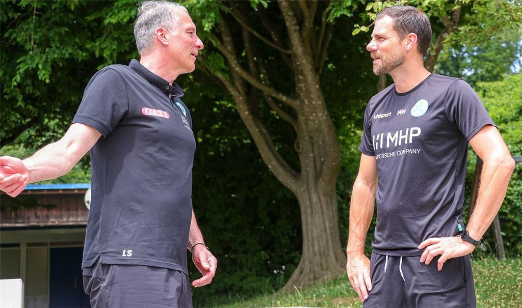 Sport-Geschäftsführer Lutz Siebrecht (li.) und Trainer Marco Wildersinn tauschen sich regelmäßig aus.