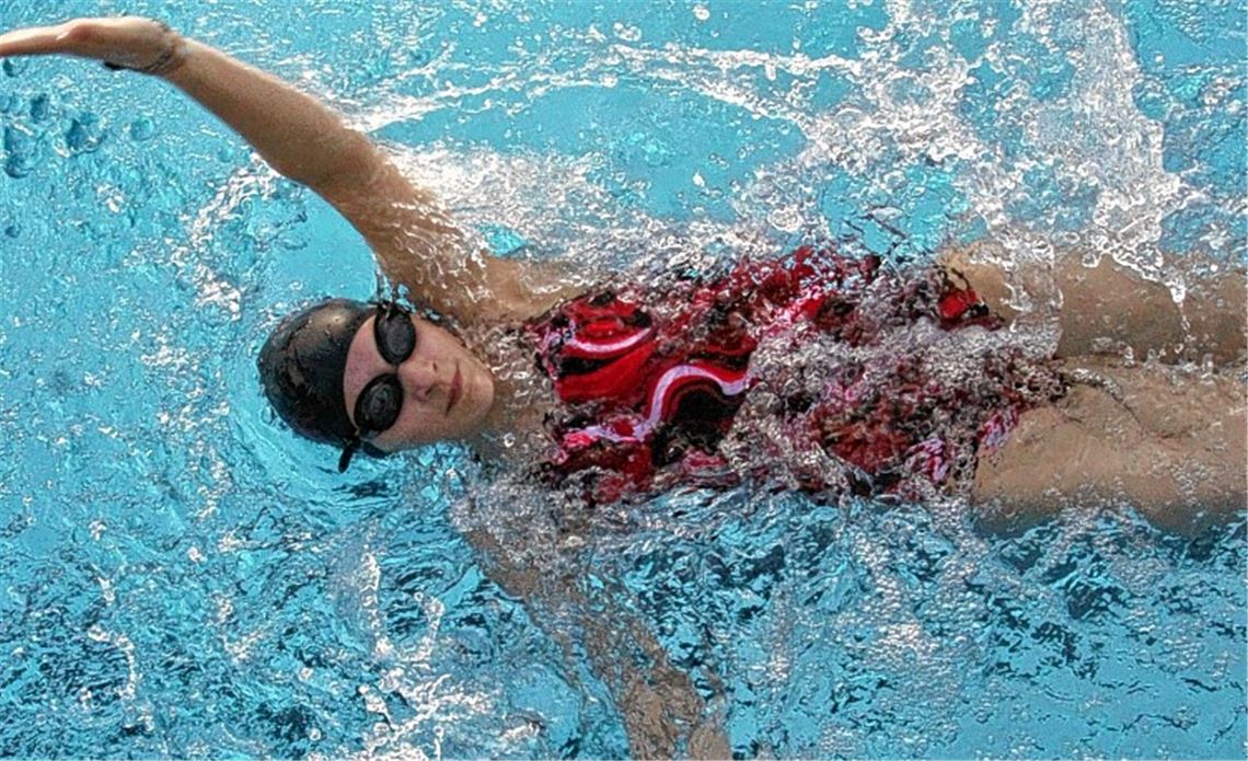 Sportlich fühlen sich die Wasserfreunde Mühlacker, hier Maja Scherbaum, auf den Sendercup bestens vorbereitet. Organisatorisch ist die Veranstaltung die größere Herausforderung. Archivfoto: Eigner
