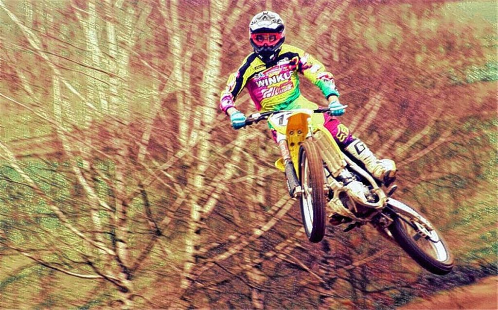 Sprung in die nächste Altersklasse: Nach erfolgreichen Jahren im Nachwuchsbereich – auch mit einigen Verletzungen – will Motocrosser Philipp Herold es nun bei den Männern wissen.