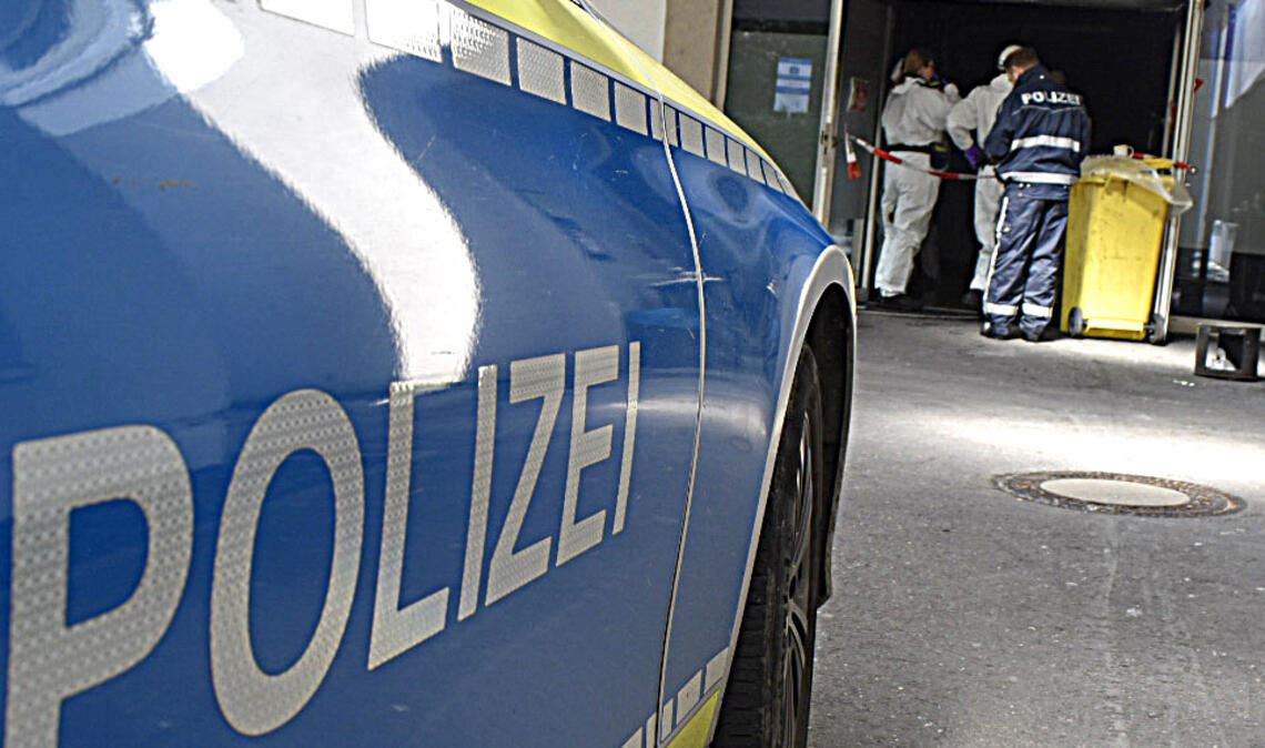 Spurensuche nach dem Brand in der Notaufnahme des Helios-Klinikums. Foto: Myroshnichenko