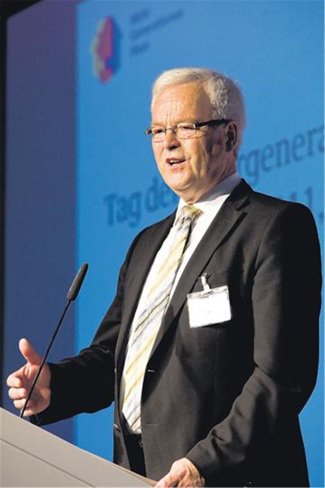 Staatssekretär Dr. Hermann Kues würdigt die Arbeit der Mehrgenerationenhäuser. Foto: privat