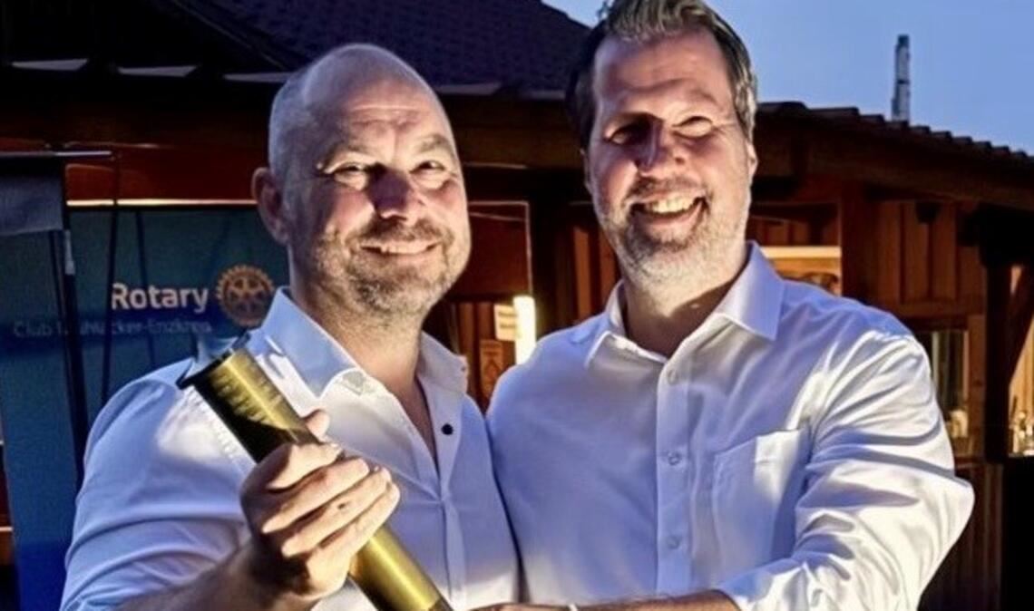 Stabwechsel: Jochen Sämann (li.) übernimmt von Marc Seidel. Foto: privat